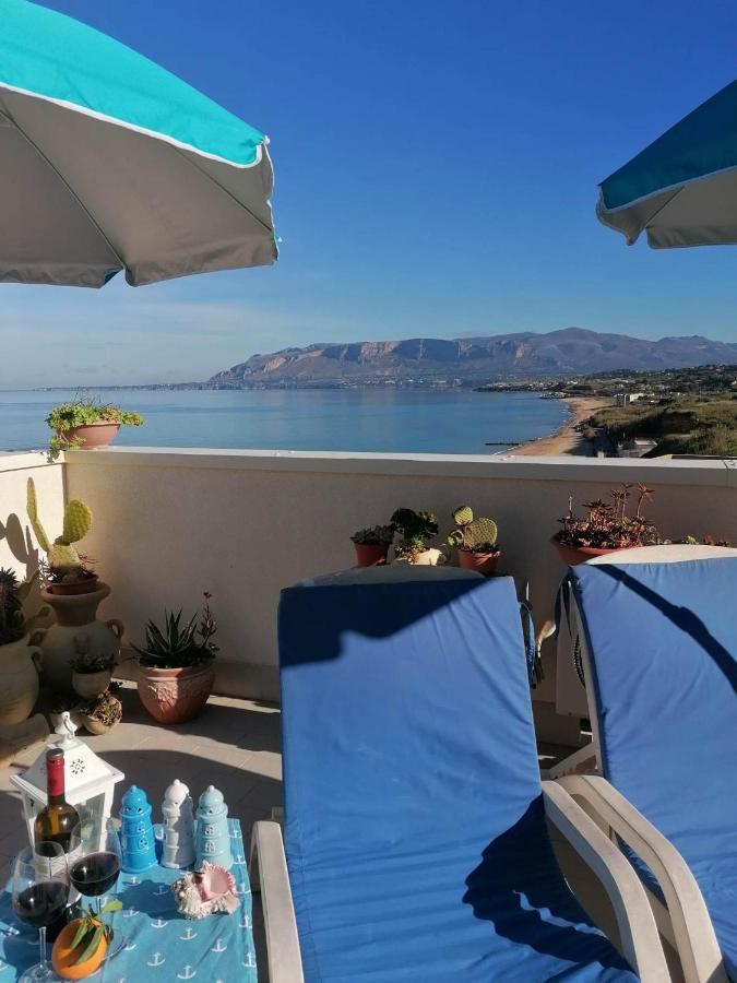 Appartamento Il Gabbiano Balestrate Exterior foto